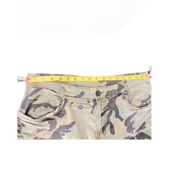 Liberation Camo Pants - Picture 10 of 12